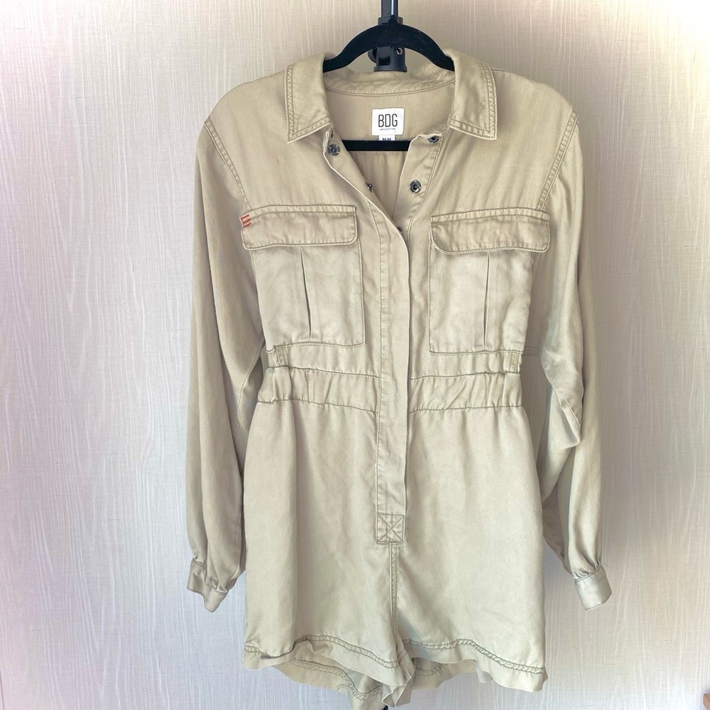 Urban Outfitters BDG Romper, Atticus Long Sleeve, Chambray, Women’s Size Medium - Picture 4 of 8